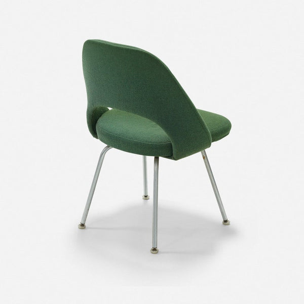 Set of six early upholstered executive chairs designed by Eero Saarinen for Knoll Associates