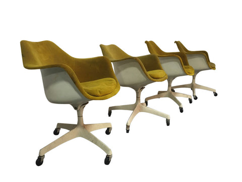 Set of 4, Eero Saarinen for Knoll swivel arm chairs
